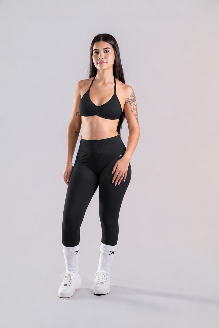Sculpt Halter Bra - Preto